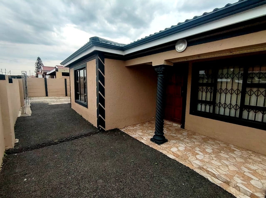 3 Bedroom Property for Sale in Mdantsane Nu 17 Eastern Cape